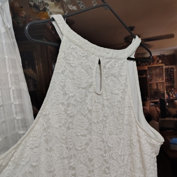 Torrid ivory lace high neck tank size 4 - Picture 6 of 13